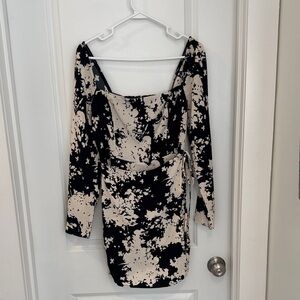 Abercrombie Black and Cream Women's Dress Small NWT